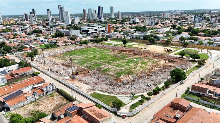 Estádio Nogueirão é totalmente demolido em Mossoró