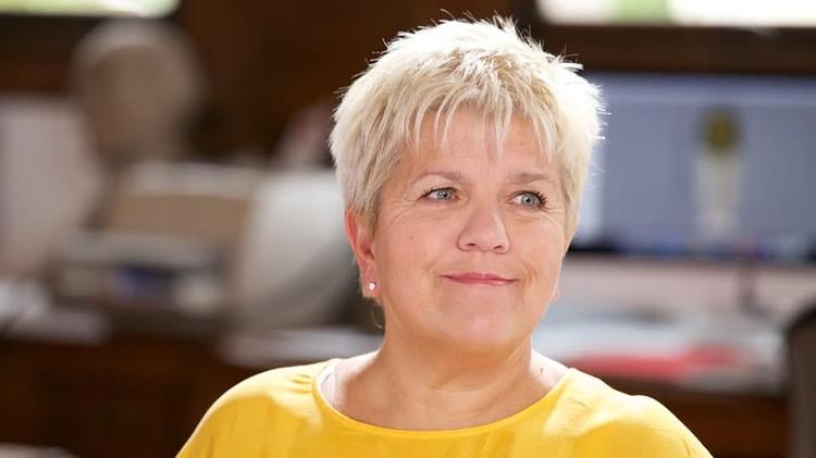 Patrick Bruel : Mimie Mathy "très triste" après l'annulation de la tournée du chanteur