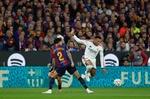 Así queda la clasificación de LaLiga EA Sports tras El Clásico: el Real Madrid recorta distancias al Barcelona