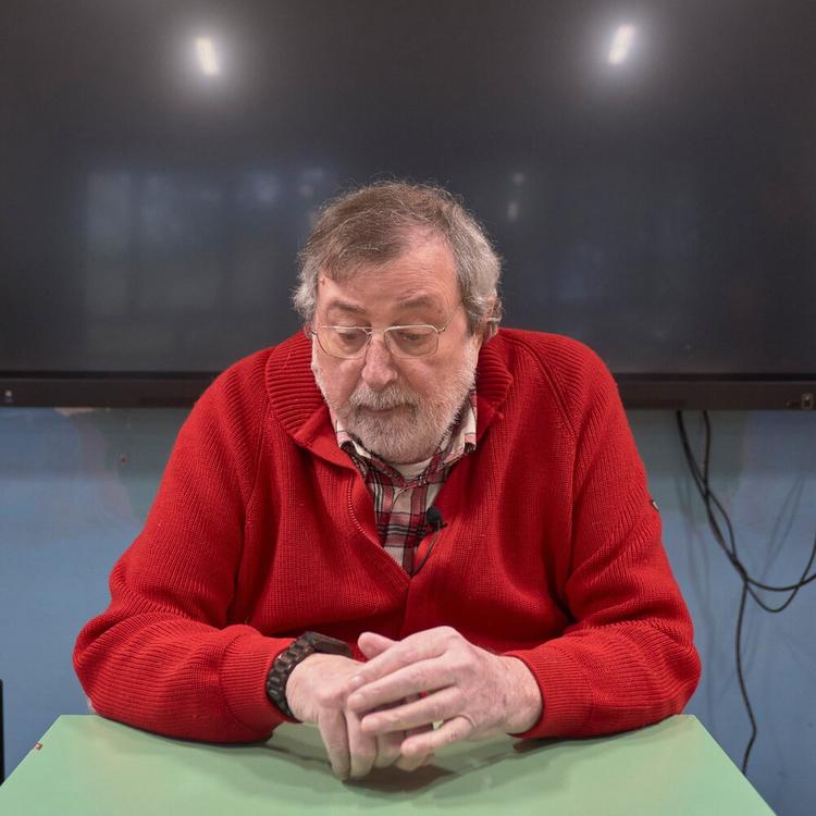 È morto Francesco Guccini, aveva 86 anni. Addio al "Maestrone" della musica italiana