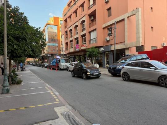 خاص.. الفرقة الوطنية للجمارك تحجز السلع المقلدة بمتجر معروف بمراكش