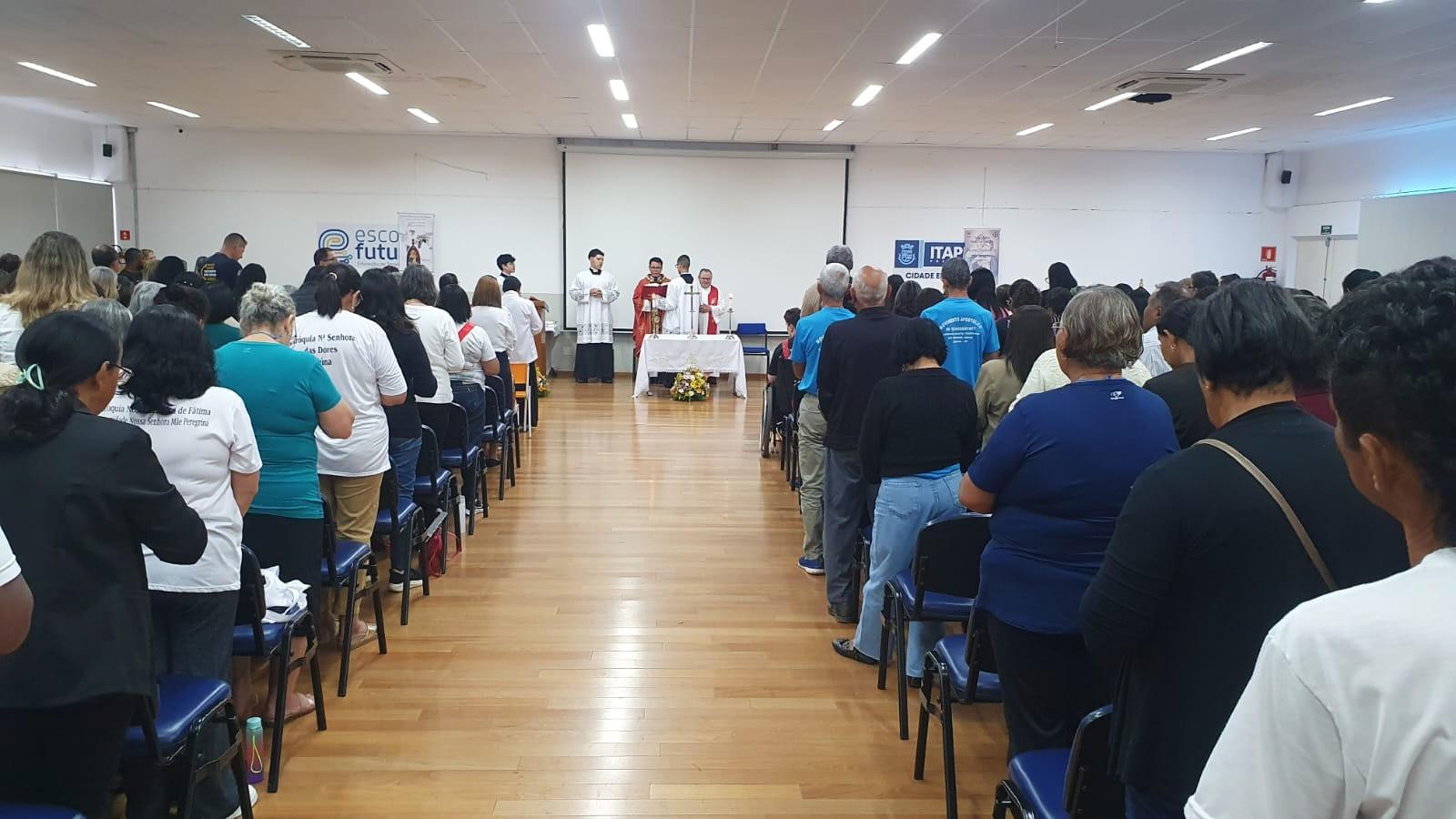 Encontro Diocesano da Mãe Peregrina reúne missionários em Itapevi