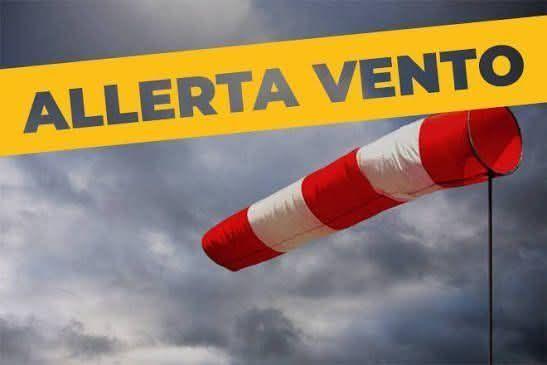 🟡 𝗔𝗩𝗩𝗜𝗦𝗢 𝗔𝗟𝗟𝗔 𝗖𝗜𝗧𝗧𝗔𝗗𝗜𝗡𝗔𝗡𝗭𝗔  🌬️ Si informa la popolazione che su tutto il territorio comunale son...