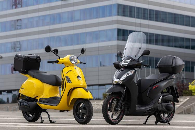 Vespa Newtron: fuori è classica, sotto batte un cuore elettrico