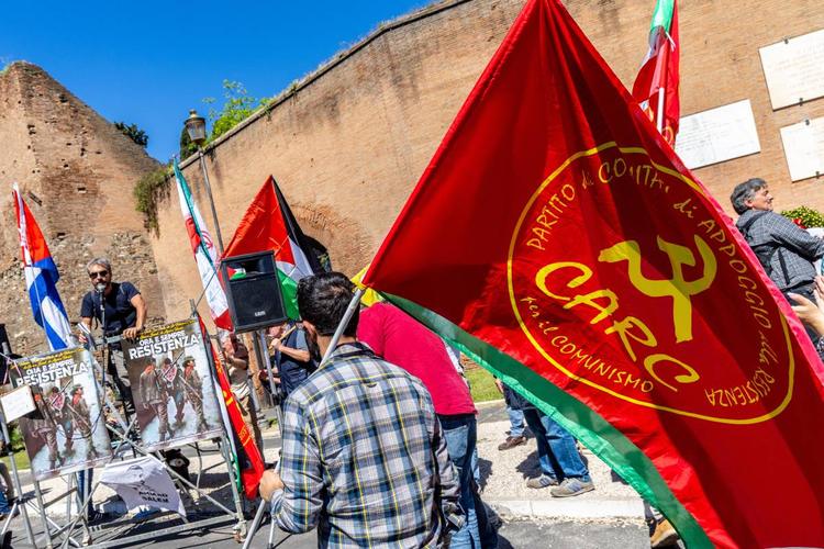Dai Carc alla Cgil: il giorno dell'odio per contestare le forze armate