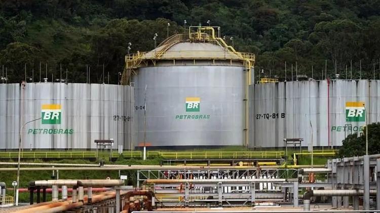 Como reabertura do Estreito de Ormuz e queda no valor do petróleo podem afetar o Brasil
