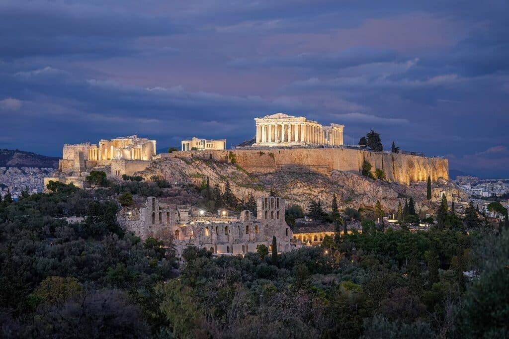 Greece Records €5.77 Billion Primary Surplus as Revenues Beat Forecasts