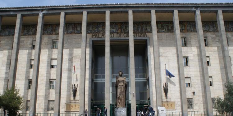 Frode fiscale e bancarotta a Catania: sequestro da 6mln. Indagati 2 imprenditori, un commercialista e il figlio