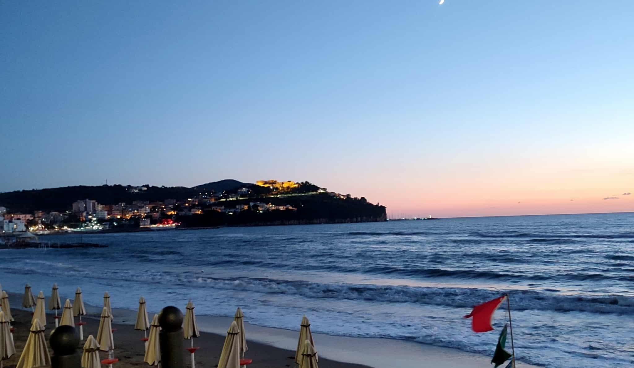 Oggetto sospetto in mare ad Agropoli: scatta il divieto di balneazione a San Marco