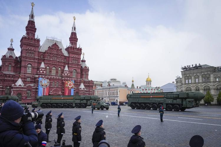 Putin schiera la triade nucleare: a cosa punta