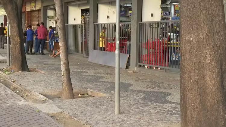 Fiscal de supermercado é esfaqueado no pescoço em BH