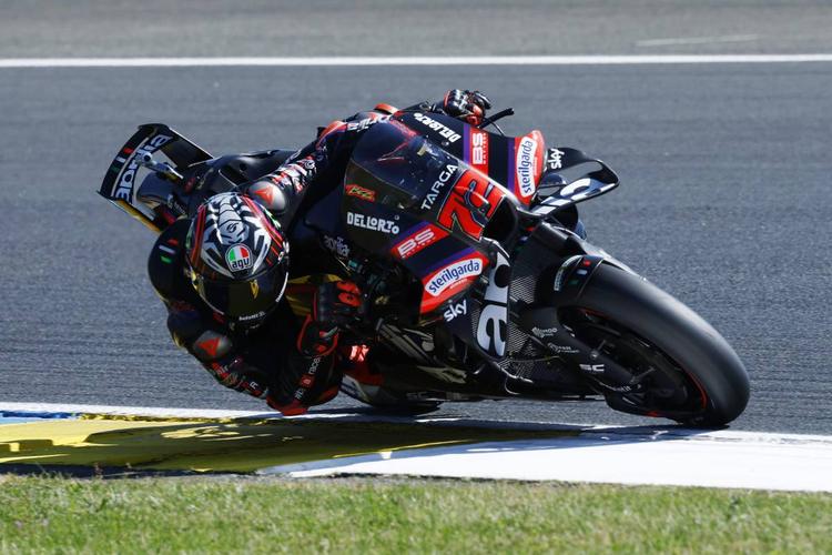 Ducati-Aprilia, pole a Bagnaia e Sprint a Martin. Paura Marquez, si rompe e salterà due gare