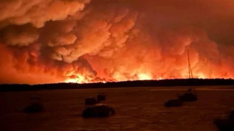 Gironde : incendie, 10 000 personnes évacuées dont 8 centres de vacances