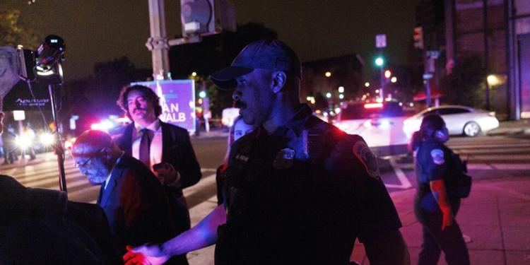 Spari durante il Galà con Trump, i sospetti dell'Iran: “C'è odore di messinscena”