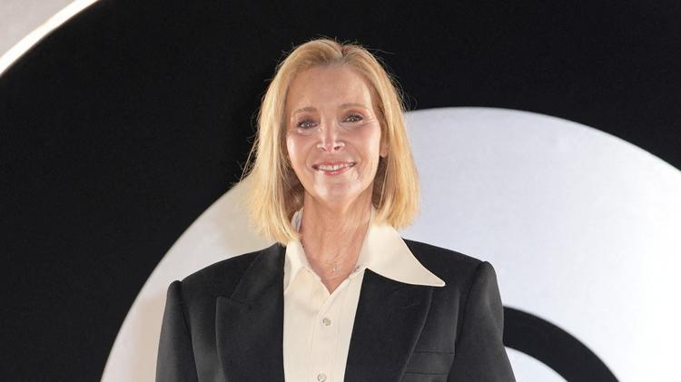 Lisa Kudrow balance sur les scénaristes de la série Friends : "Certains restaient tard pour discuter de leurs fantasmes sexuels"