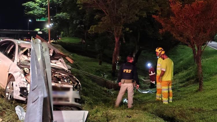 Duas mulheres são atropeladas na BR-386; motorista sem CNH abandonou carro e fugiu sem prestar socorro