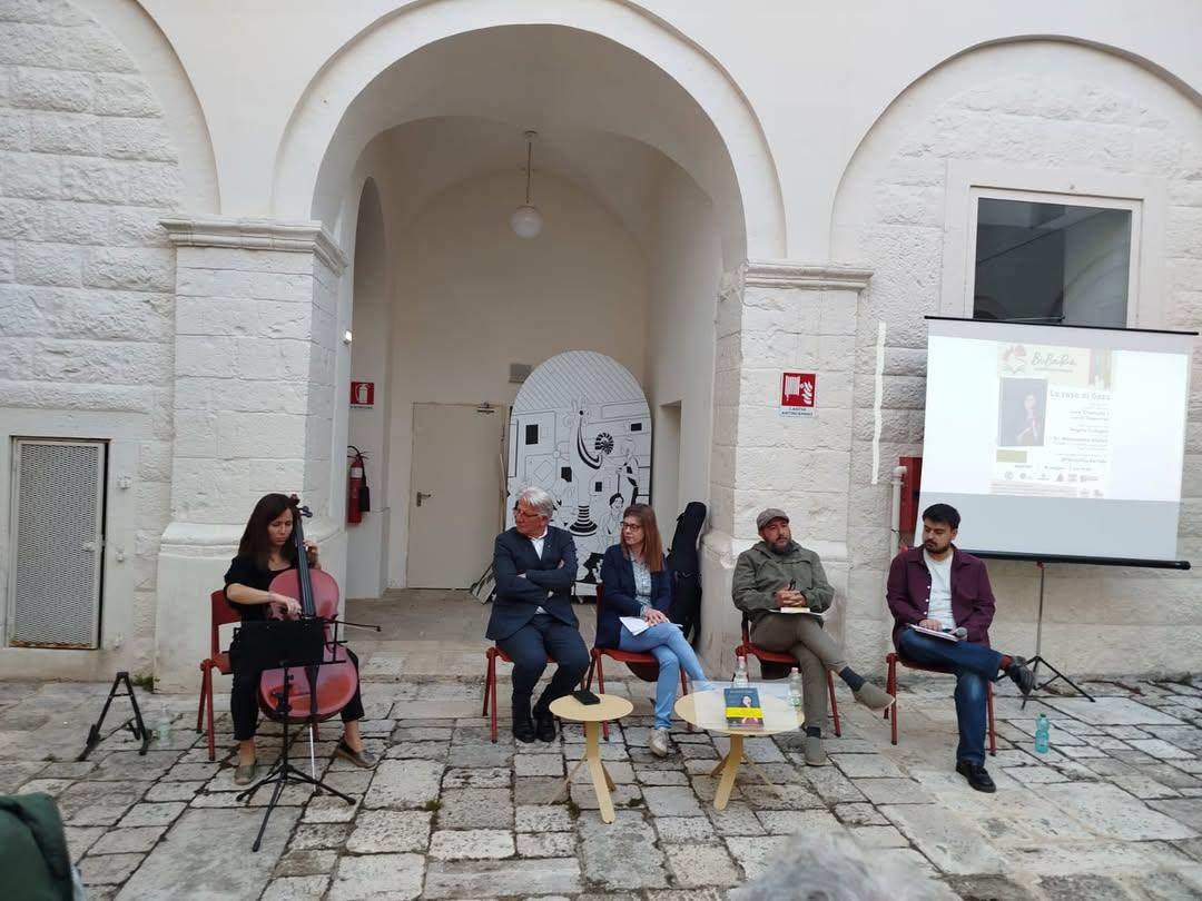 📖 “La Rosa di Gaza” — edito da  Les Flâneurs Edizioni  — raccoglie le voci di dieci scrittrici palestinesi che, tra poe...