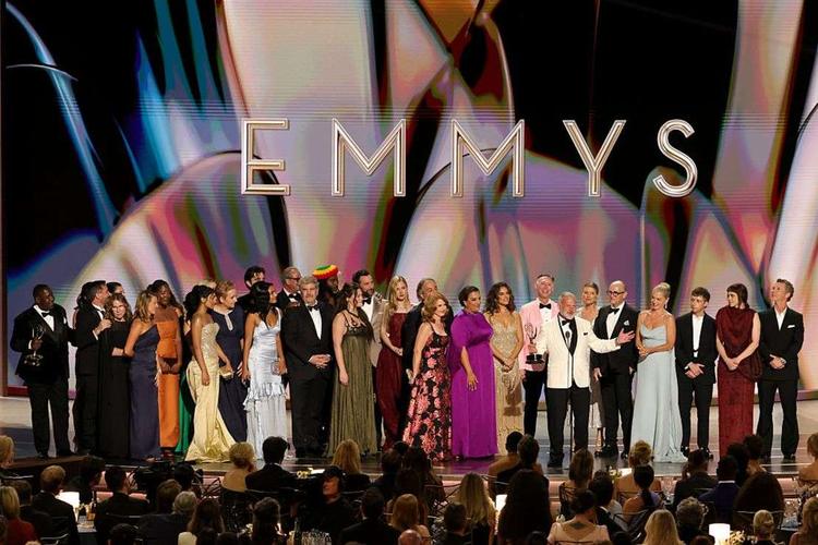 Los ganadores en los Emmy 2026: ‘Widow’s Bay’ arrasa con 14 premios