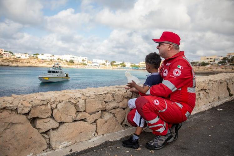 CRI_Papa_Lampedusa_02