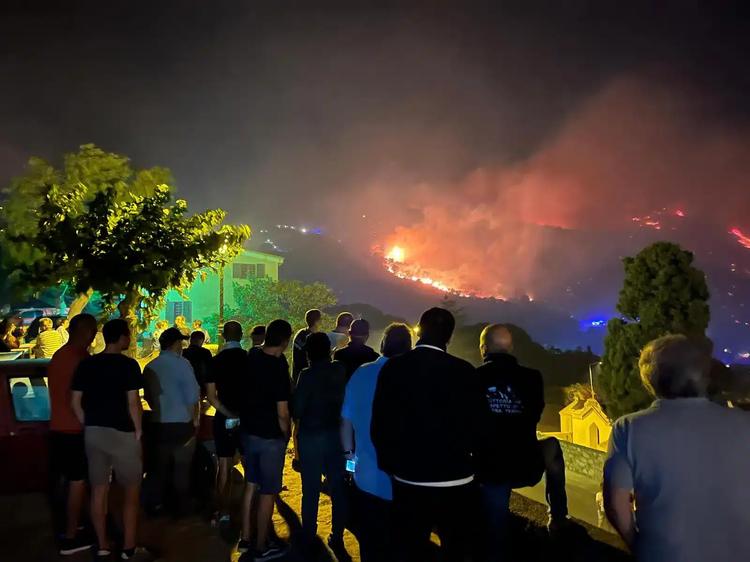 Important feu de forêt en Corse: ce que l’on sait à 10h00