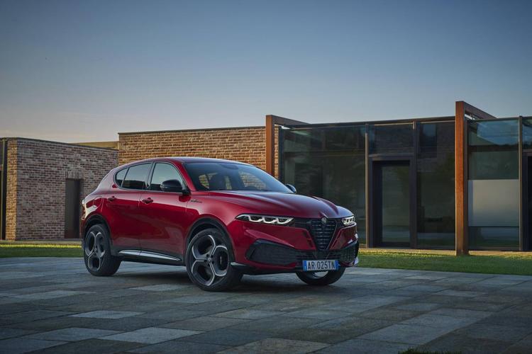 Al volante di Tonale, fascino ed emozioni dal sapore tutto Made in Italy