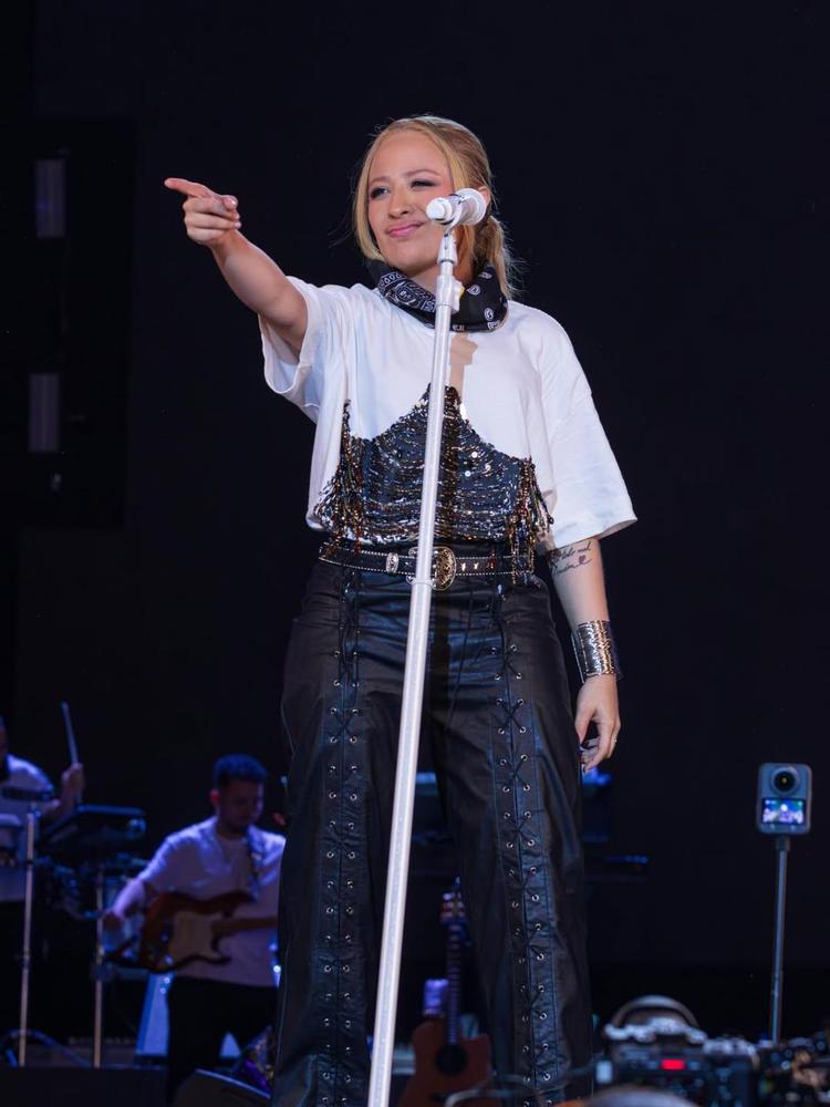 Mari Fernandez grava novo DVD intimista em Fortaleza e reforça conexão com suas origens