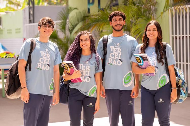 Metodologia do Sistema Etapa acompanha vida escolar do aluno até o Ensino Médio