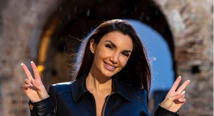 Su Rai2 The Unknown: il nuovo adventure game girato in Calabria con Elettra Lamborghini e Gianluca Fubelli