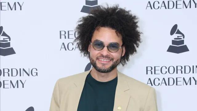 Vencedor do Grammy Latino é detido pelo ICE após voltar de show em Nova York