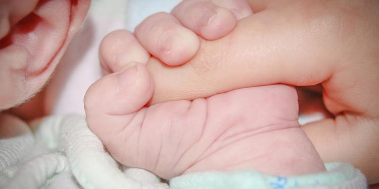Bimba di 14 mesi muore soffocata da rigurgito nel Nuorese