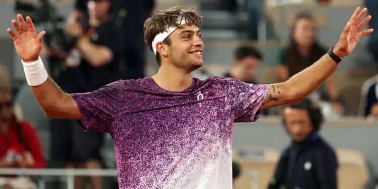 Roland Garros, la semifinale Arnaldi-Cobolli domani sarà trasmessa in chiaro sul Nove