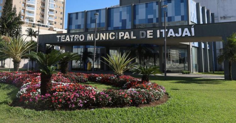 Teatro Municipal de Itajaí recebe seis shows gratuitos durante Festival de Música