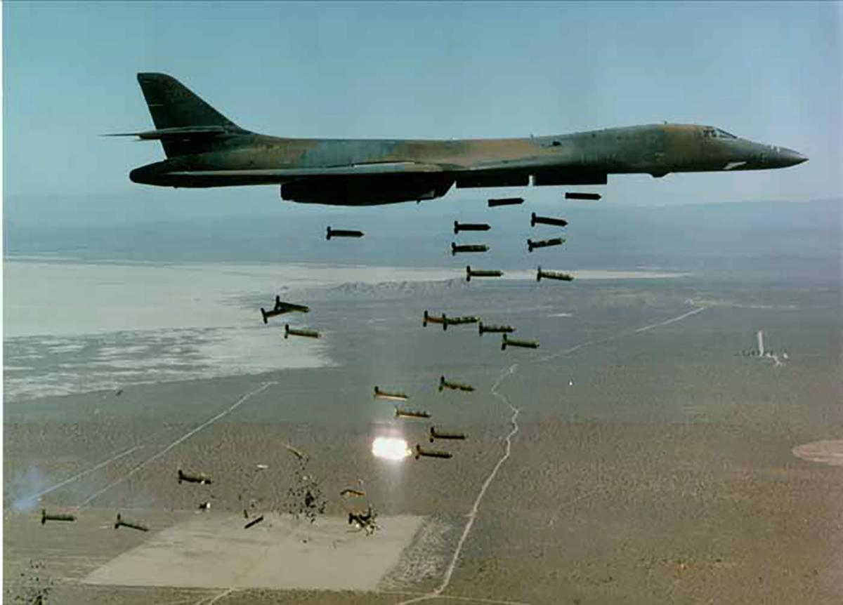 EEUU sitúa cuatro grandes bombarderos estratégicos en la base sevillana de Morón