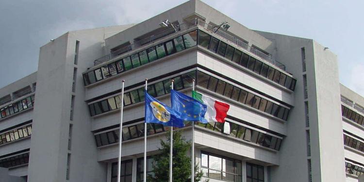 Scorrimento graduatorie e proroghe in Calabria: stop in Consiglio regionale, salta il voto in commissione