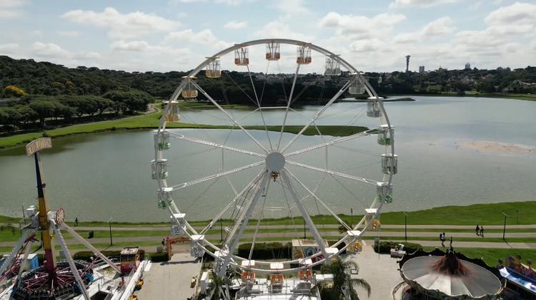 Roda-gigante do Parque Barigui será desmontada, em Curitiba