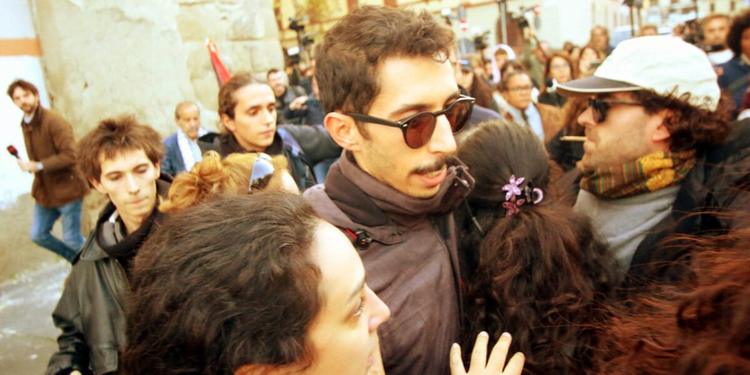 "Siher non ha incitato alla violenza ma alla disobbedienza civile", ecco cosa scriveva sui social e perché è stato scarcerato