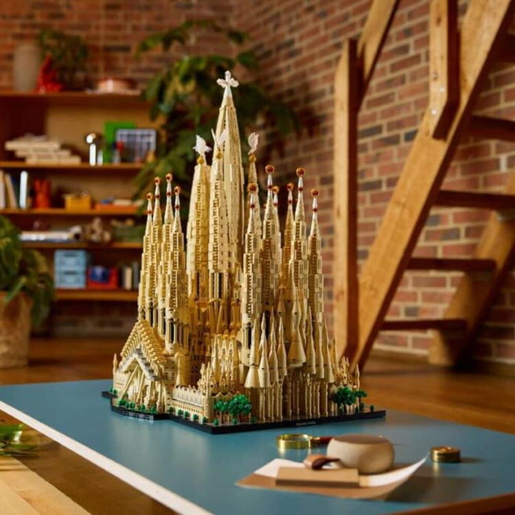La Sagrada Familia batte tutti i record in casa Lego