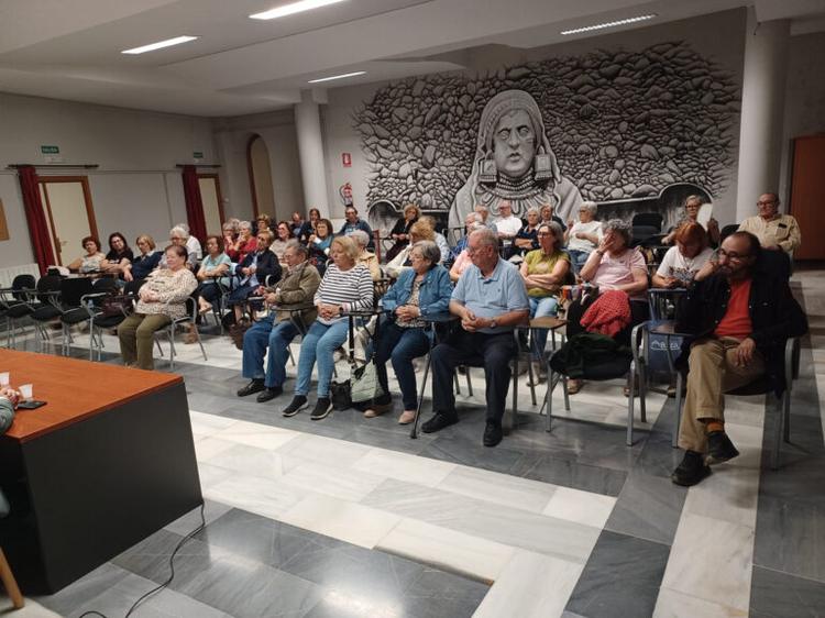 El Aula Permanente de Formación Abierta de la UGR en Baza inaugura el nuevo curso 2026-2027