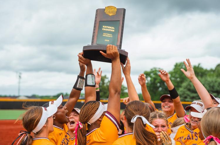 Garcia’s complete-game gem lifts Pearl River Community College softball to first national title