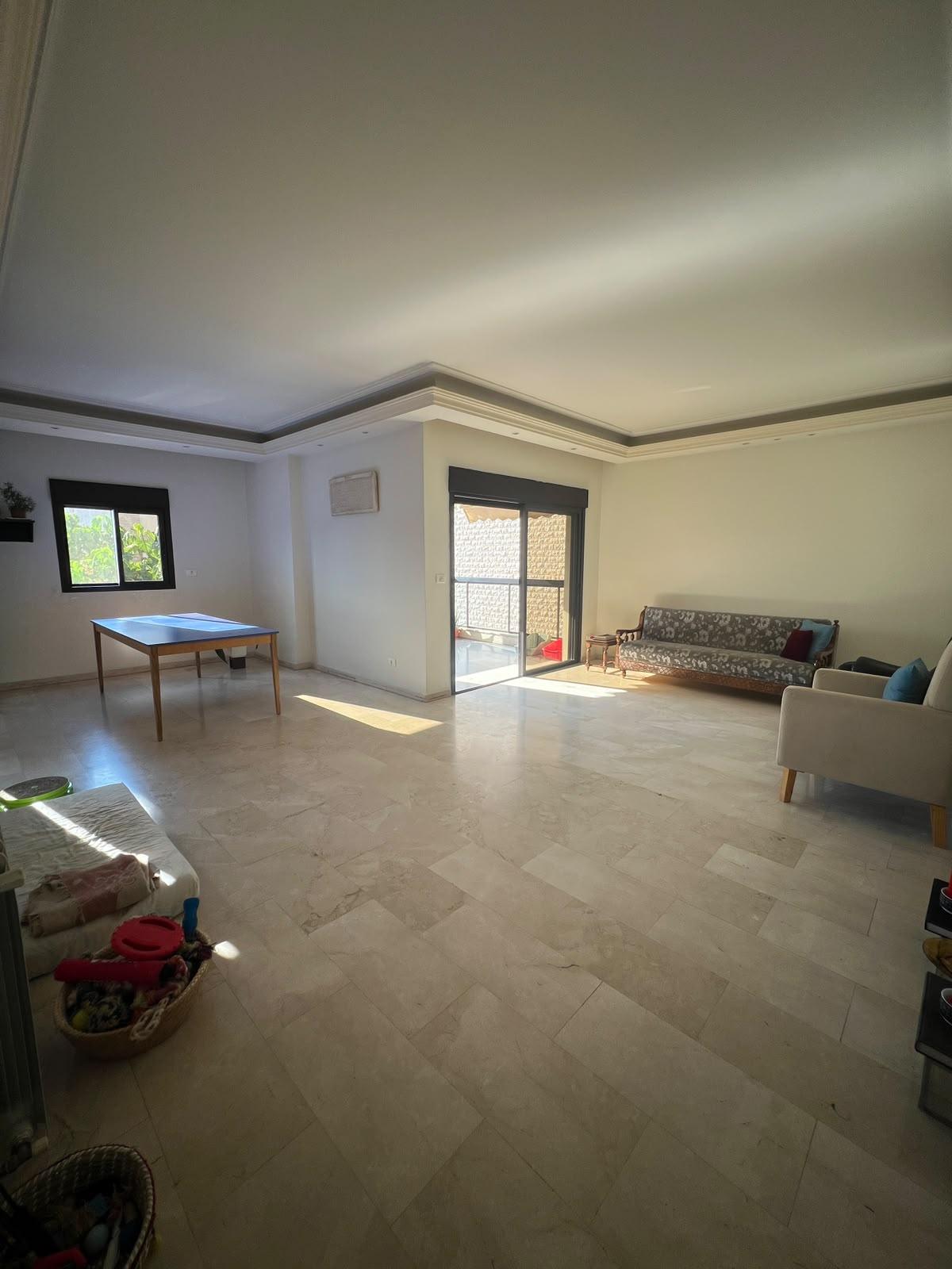For Sale: Apartment in Mansourieh