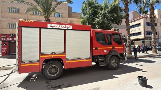 حريق مفاجئ بسيارة قرب فندق ميركور يستنفر السلطات بمدينة الناظور