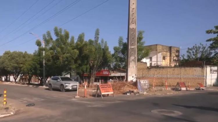 Avenida Gil Martins segue interditada por até 60 dias durante obra de galeria em Teresina