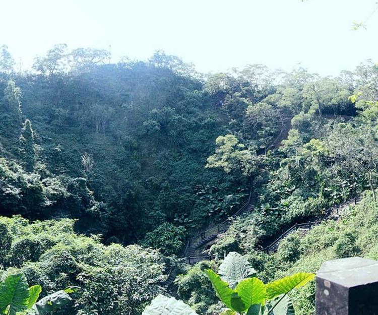 Massive Volcanic System Found Beneath South China Sea