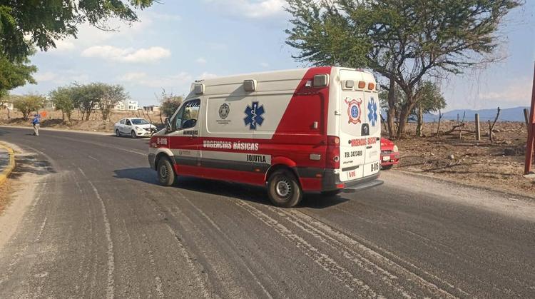 Derrapan en Tequesquitengo: mujer sin casco termina en el hospital tras fuerte caída
