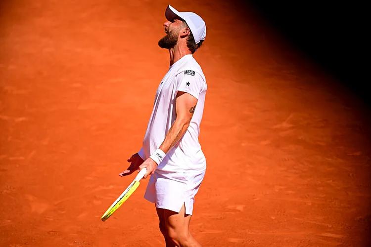 Roland-Garros (H) : Moutet éliminé en cinq sets