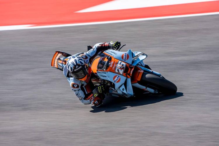 MotoGp, Bezzecchi scatta davanti a tutti