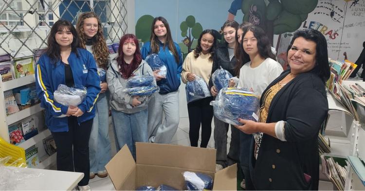 Uniformes de inverno começam a ser entregues nos Centros Educacionais de Balneário Camboriú