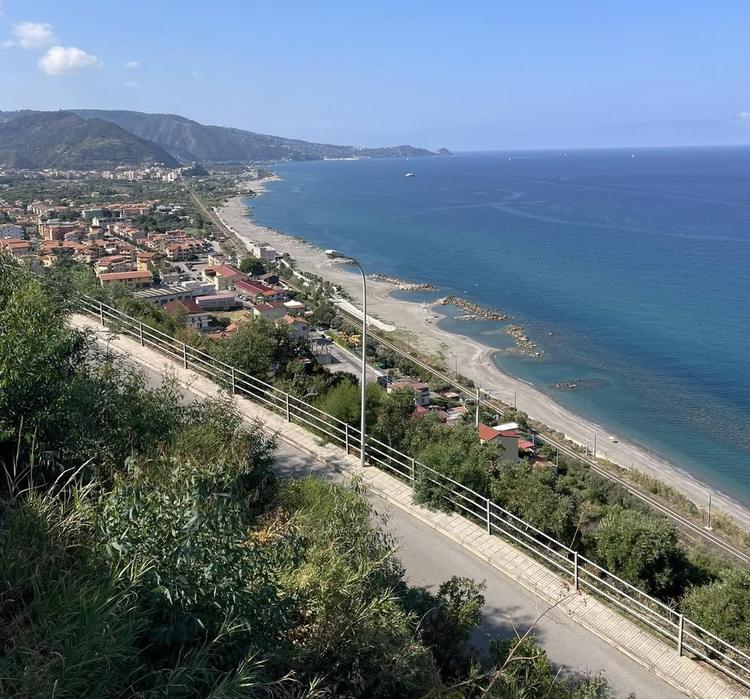 🟢 Revocato il divieto temporaneo di balneazione nel tratto di costa del territorio comunale che si sviluppa per 250,00...