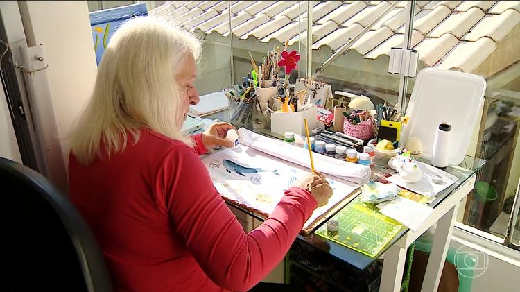 Com envelhecimento da população, número de brasileiros que vivem sozinhos mais que dobra