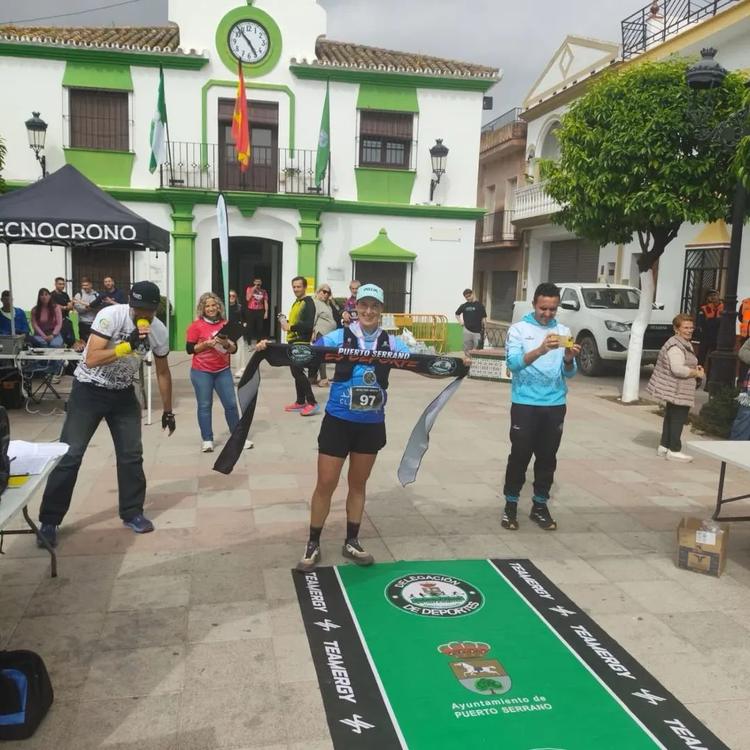 🏔️ El pasado sábado 12 de abril, nuestra corredora local Ana Vegas Ortiz, integrante del Club Deportivo Hondonero se pr...